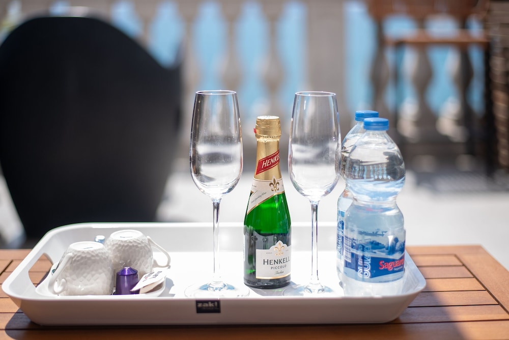 Riva Luxury Suites 21/50