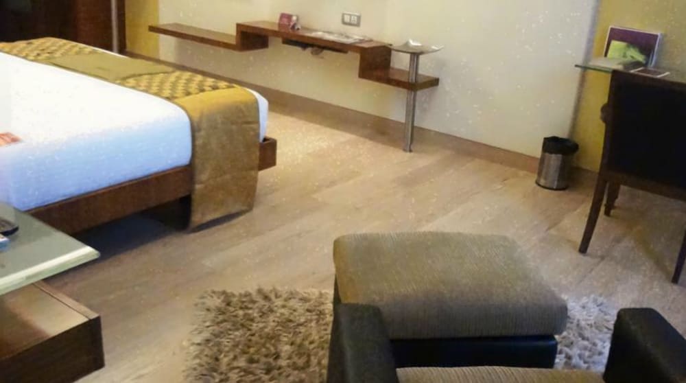 Mirage Hotel 21/68