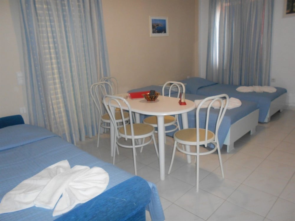 ILONA APARTMENTS 31/50