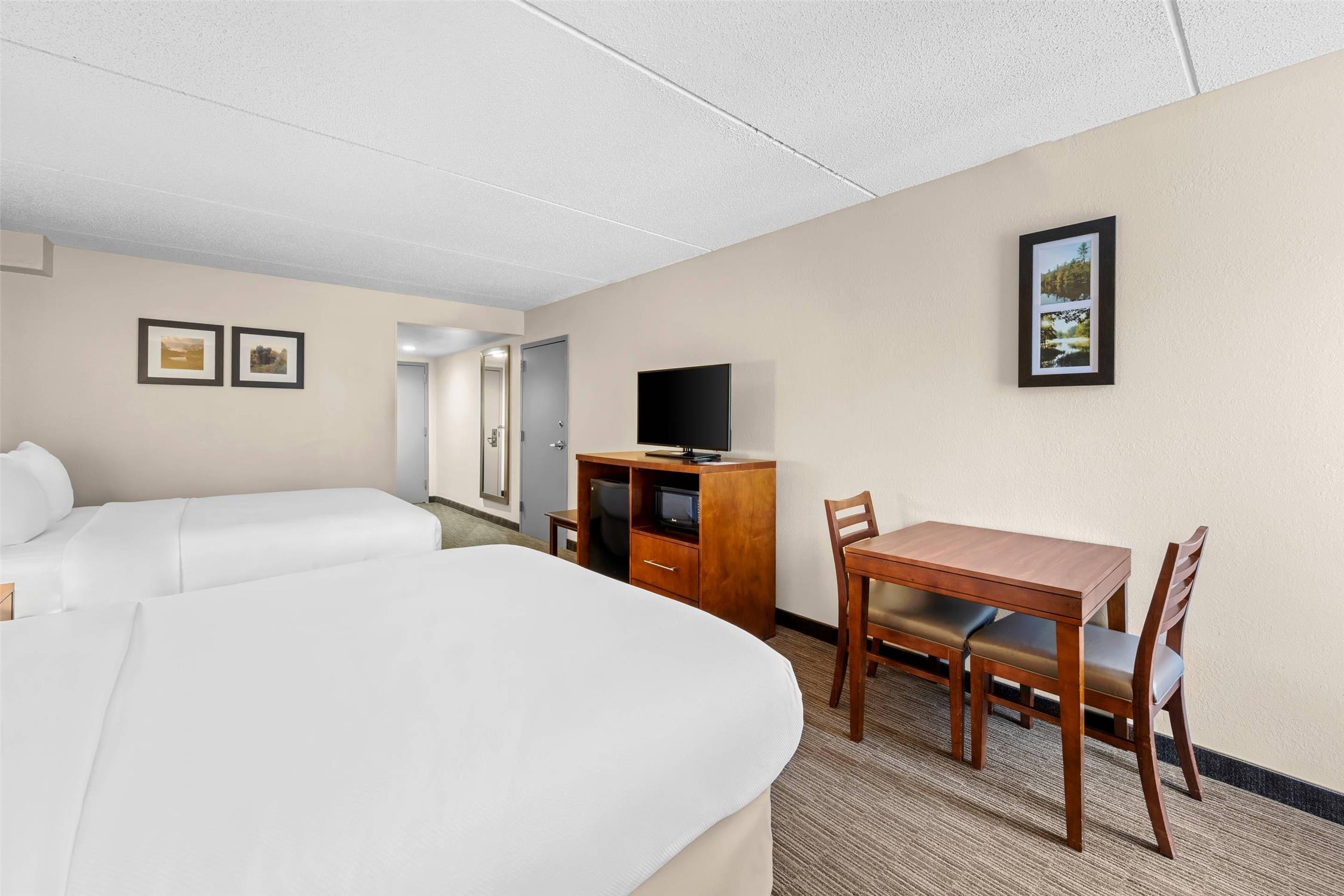 Room, 2 Queen Beds