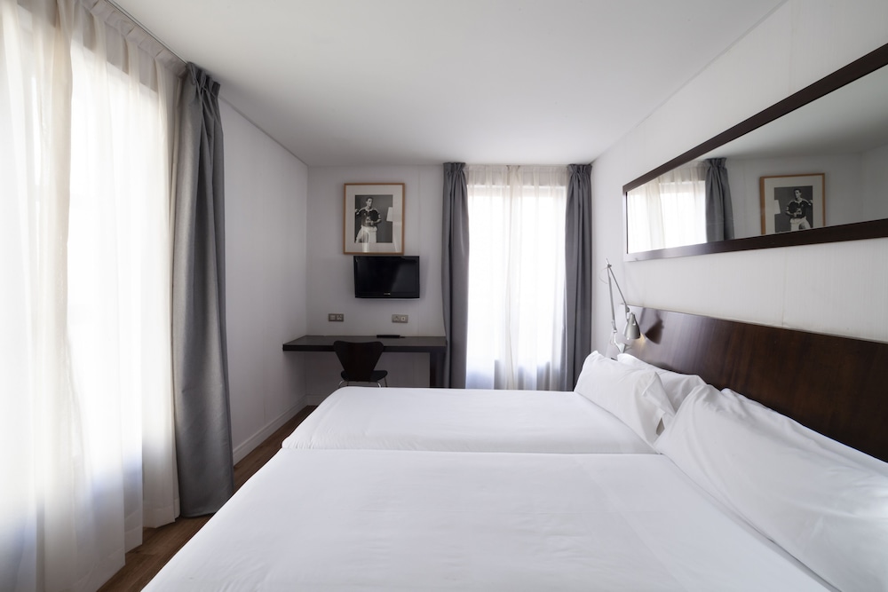 BASIC, DOUBLE BED