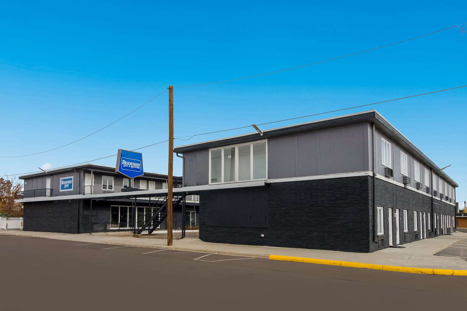 Rodeway Inn & Suites Sidney Historic Downtown I-80 4/25