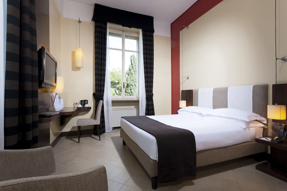 Th Roma Carpegna Palace 18/50