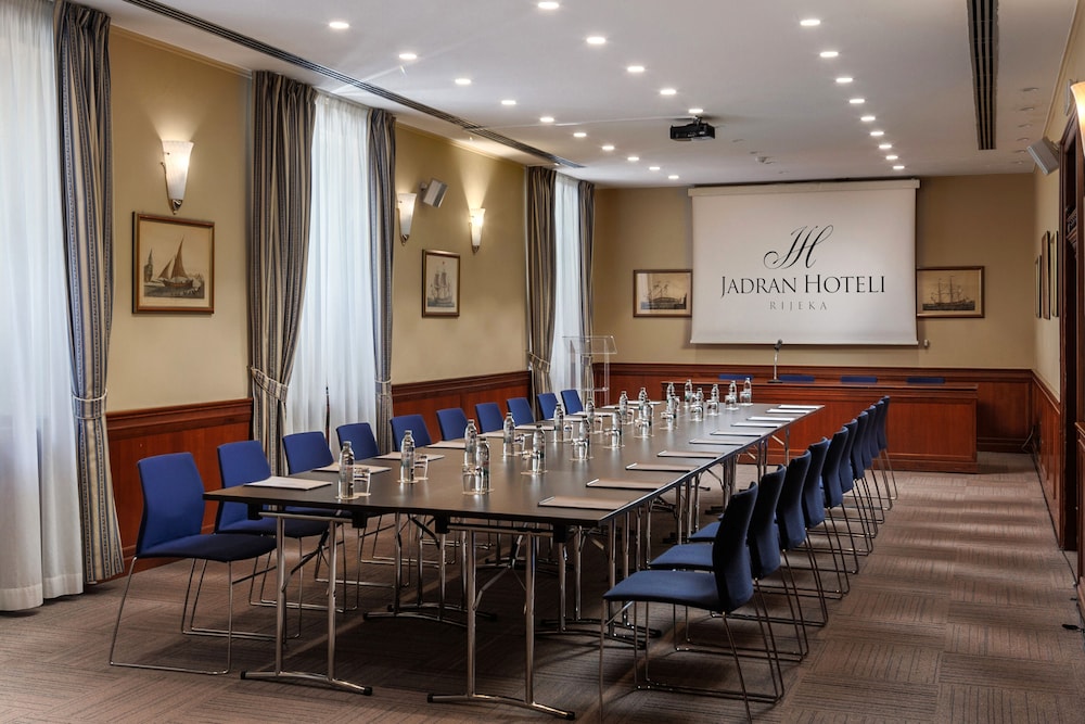 Grand Hotel Bonavia 61/74