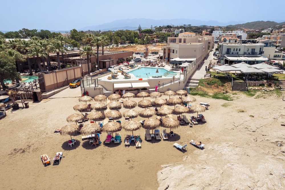 Chrispy Beach Resort 29/43