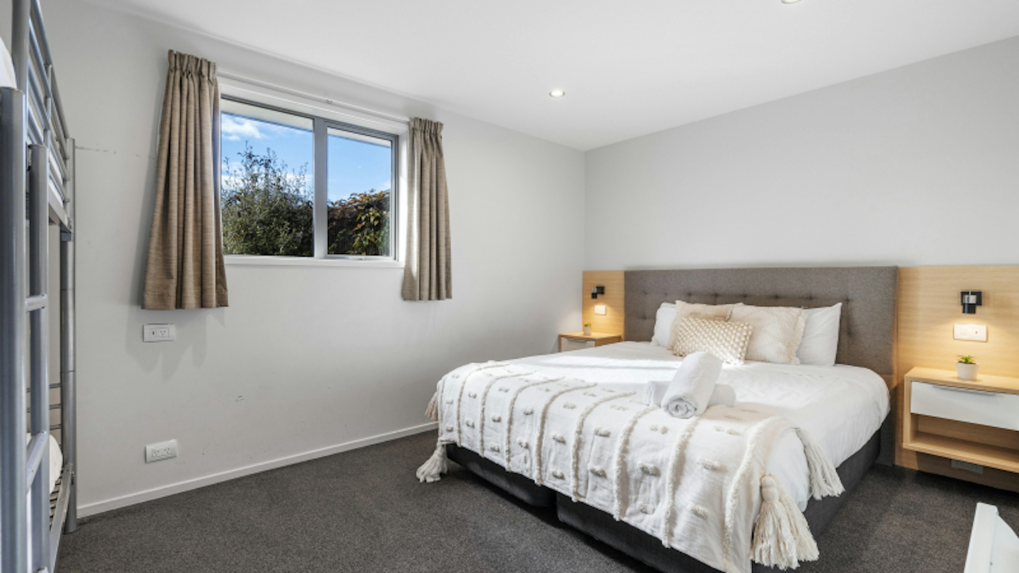 Tasman Holiday Parks - Te Anau 3/28
