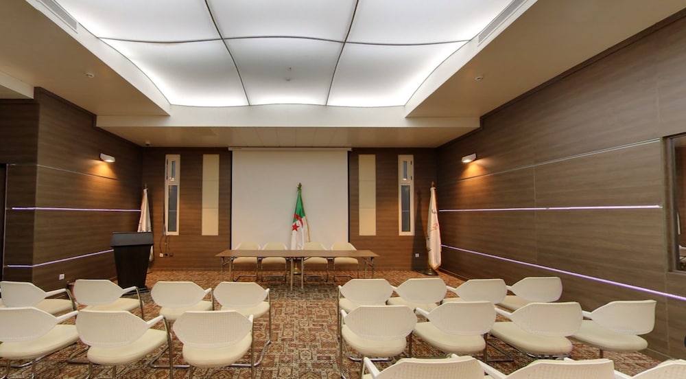 HANI HOTEL 32/37