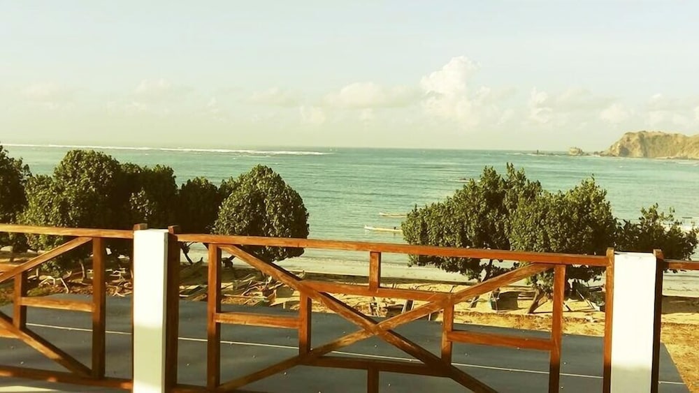 Friends Beach Hotel 29/38