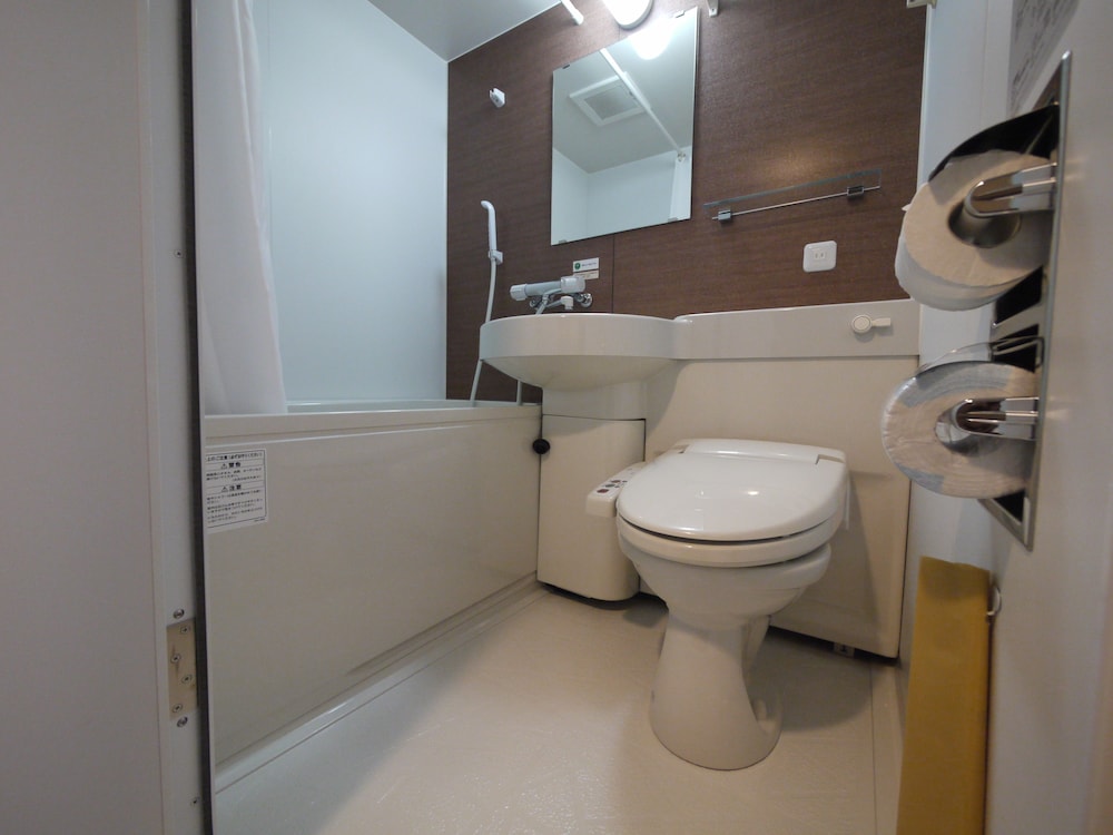 Hotel Route-Inn Ishioka 35/38