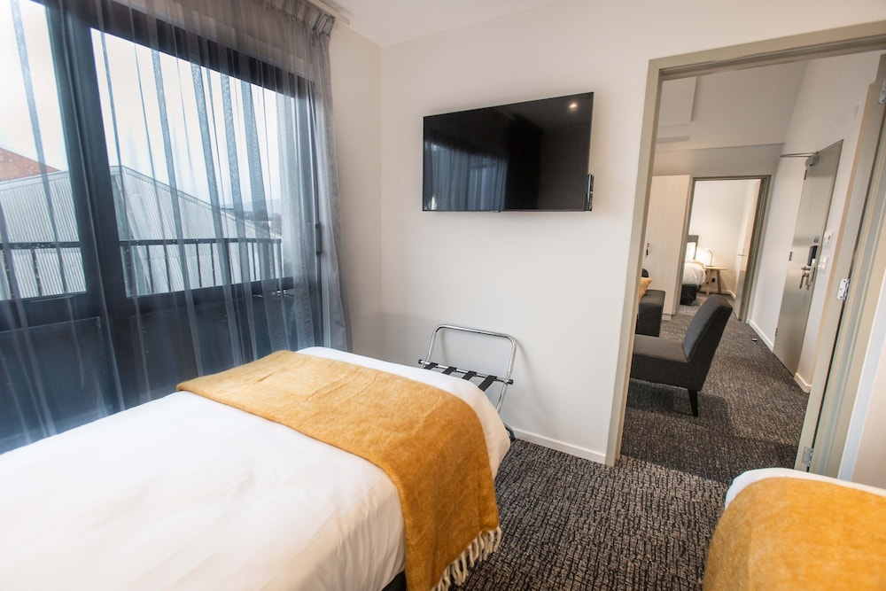 Hotel Give 41/79