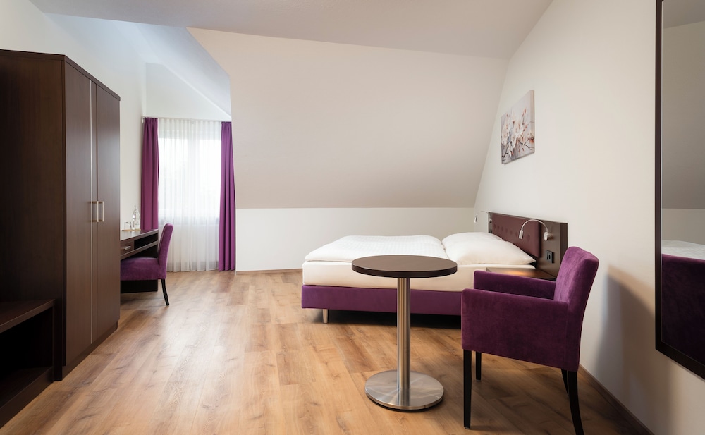 ates Hotel Lampertheim 10/21