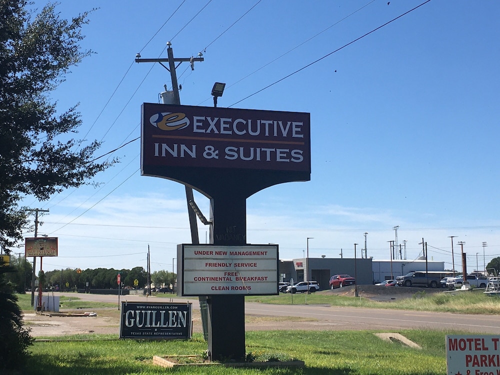 Executive Inn Hebbronville 6/43