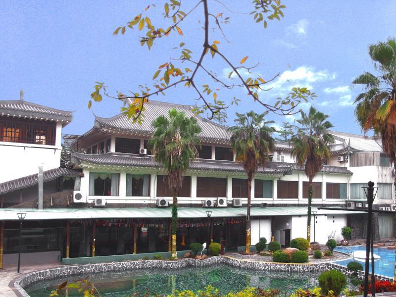 Harmony Resort Hotel(Formally Hetian Holiday) 4/55