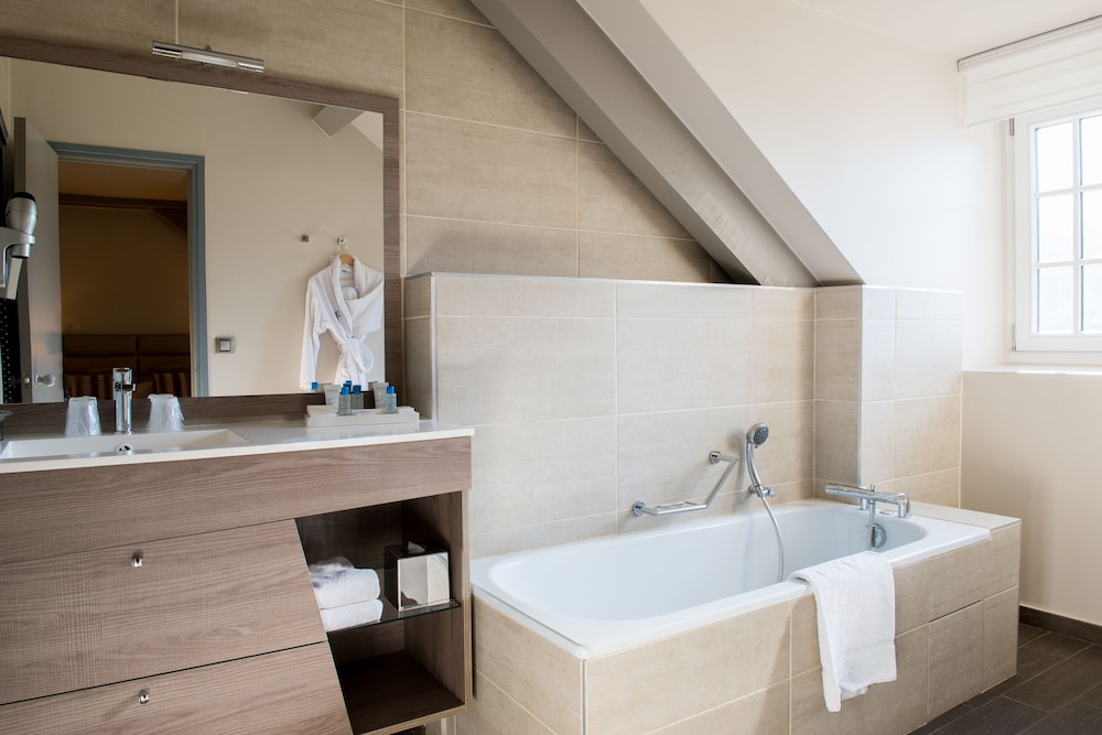 Relais Du Silence Le Grand Hotel D Uriage 33/36