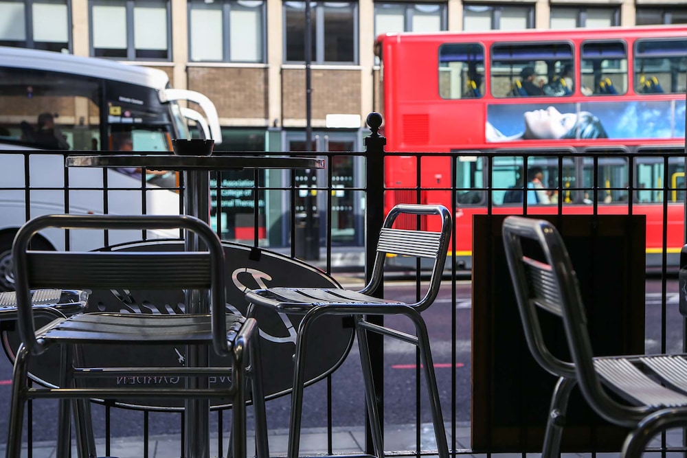 St Christophers Inn Village London Bridge Hostel Ex Hostel St Christophers Village 71/74