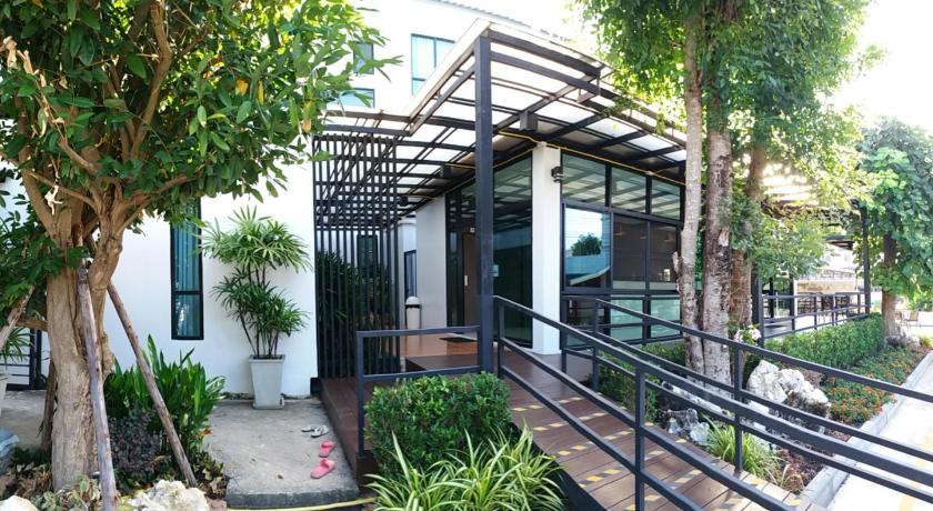Areena Hotel Phitsanulok 3/14