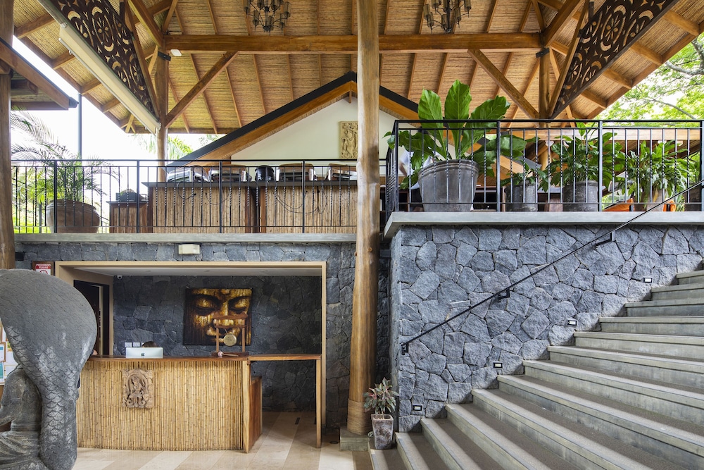 Bodhi Tree Yoga Resort 12/76