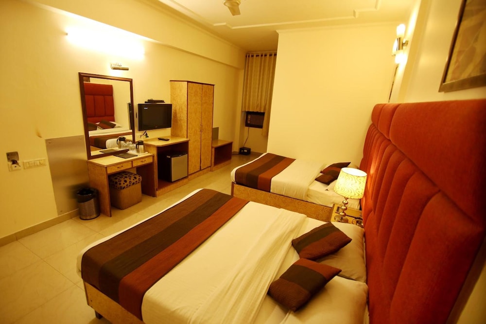 Hotel Parkway Deluxe 15/28