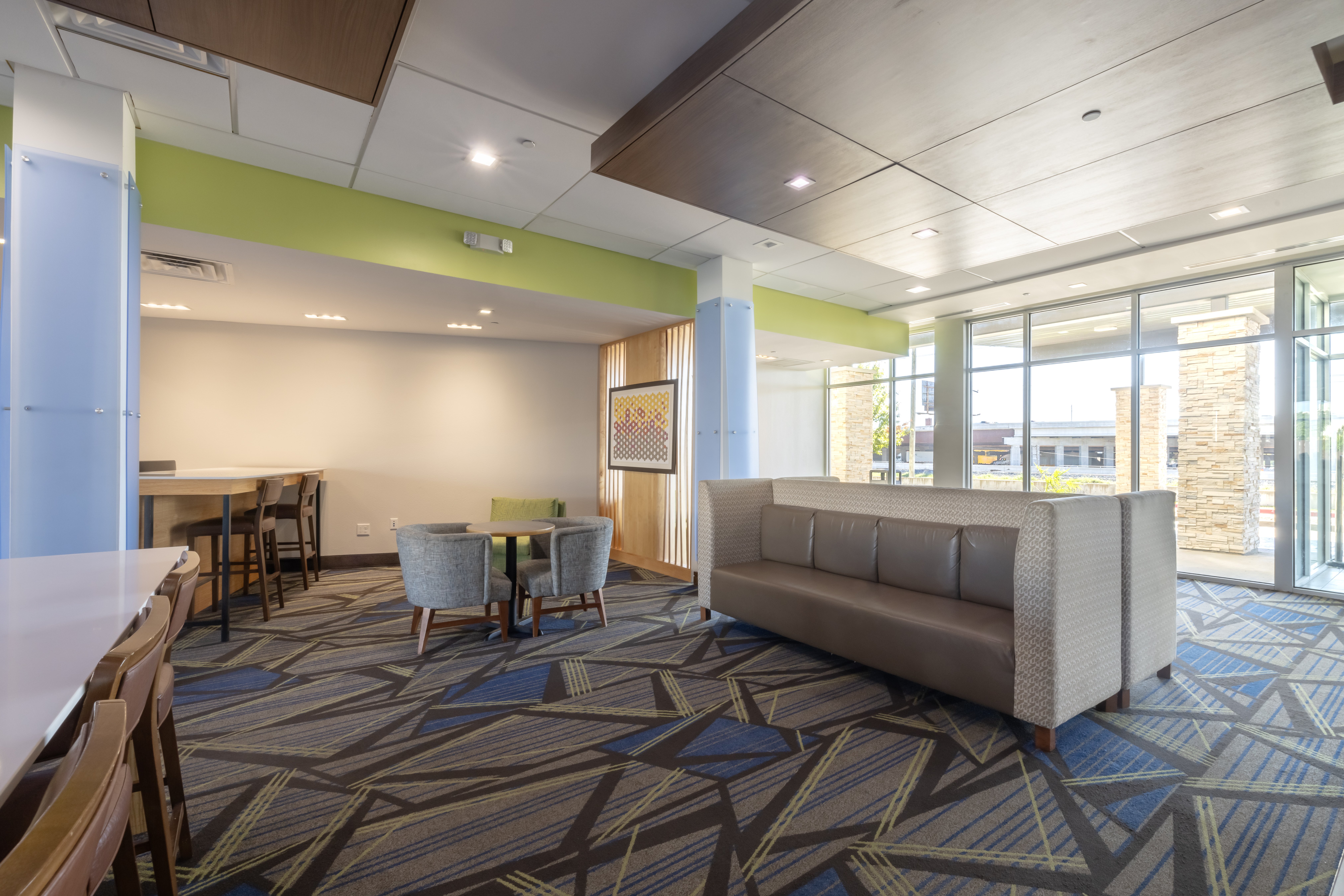 Holiday Inn Express and Suites Dallas Northeast Arboretum, an IHG Hotel 29/49