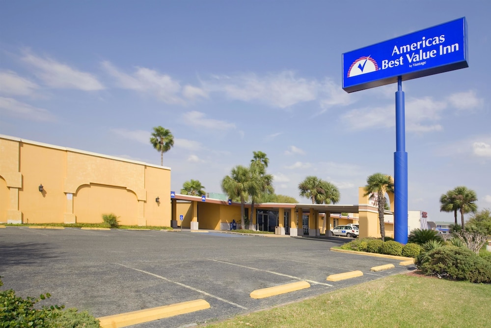Americas Best Value Inn Laredo 6/34