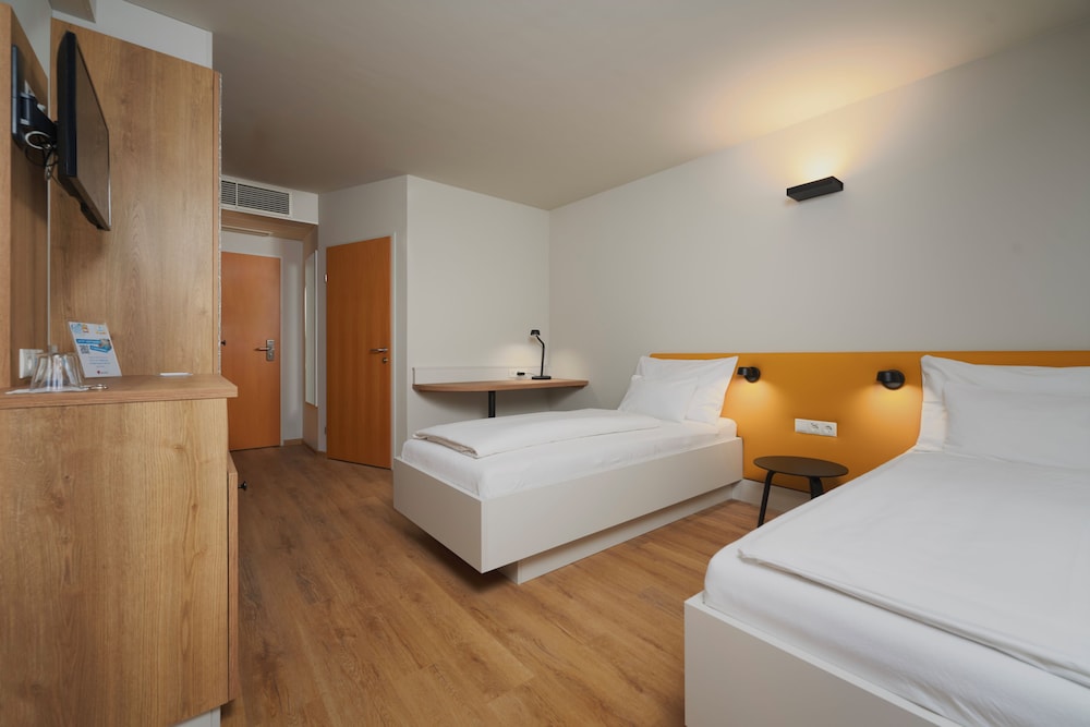غرفة عائلية بغرفتي نوم، H2O Hotel-Therme-Resort 2/6