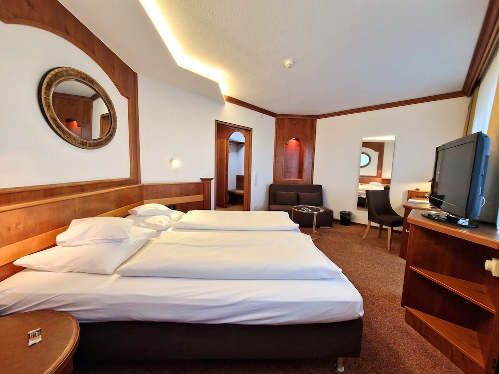 Badhotel Restaurant Stauferland 17/75