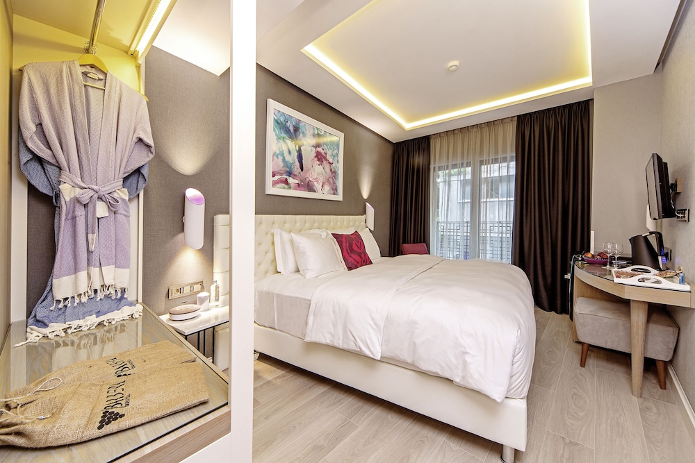 Barbera Hotel 25/71