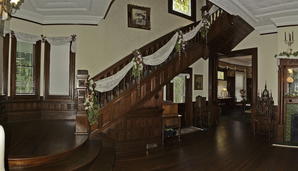 McFarlin House Bed and Breakfast 10/69
