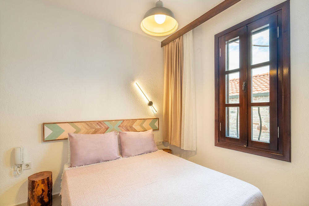 Bouti Ayvalik Otel 15/50