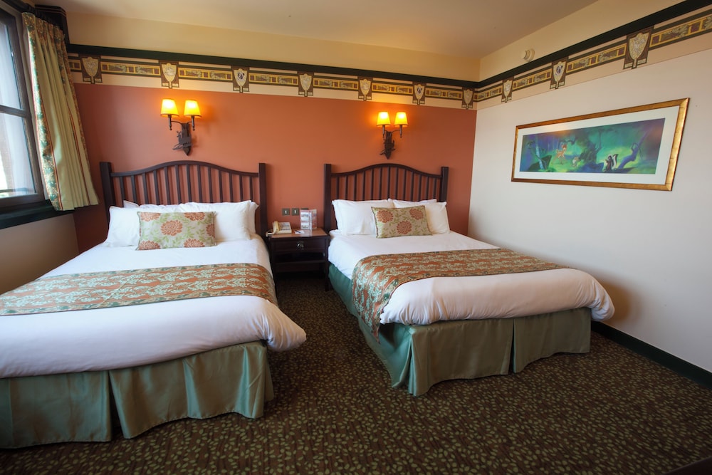 Disneys Sequoia Lodge 13/48