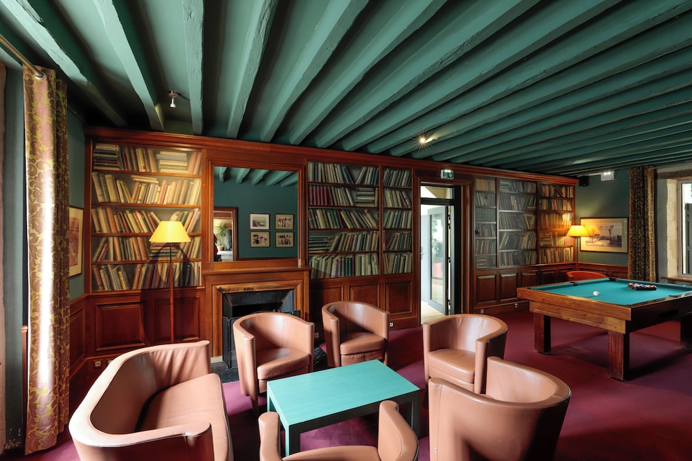 Hotel Le Paddock 46/63