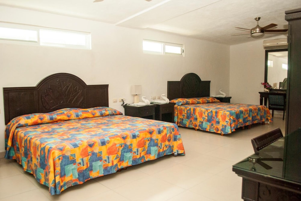Hotel Del Sol 42/47