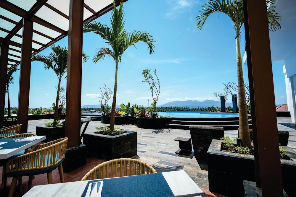 ILLIRA Hotel Banyuwangi 44/56