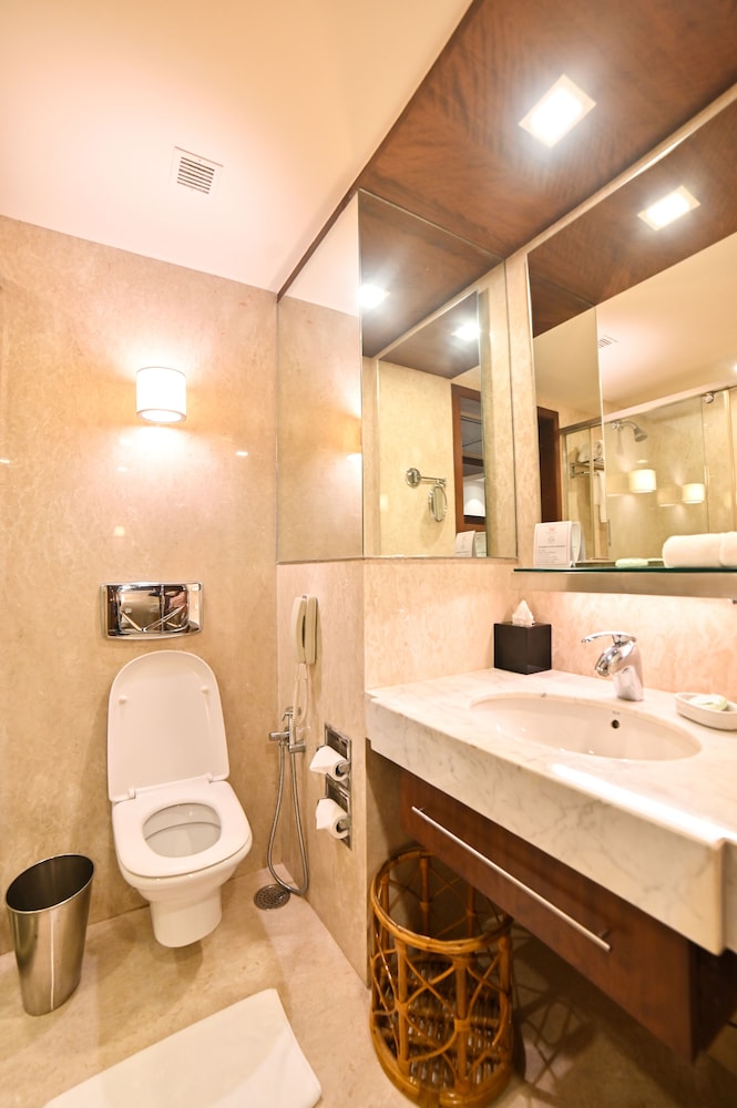 Welcomhotel By Itc Hotels Devee Grand Bay 68/71