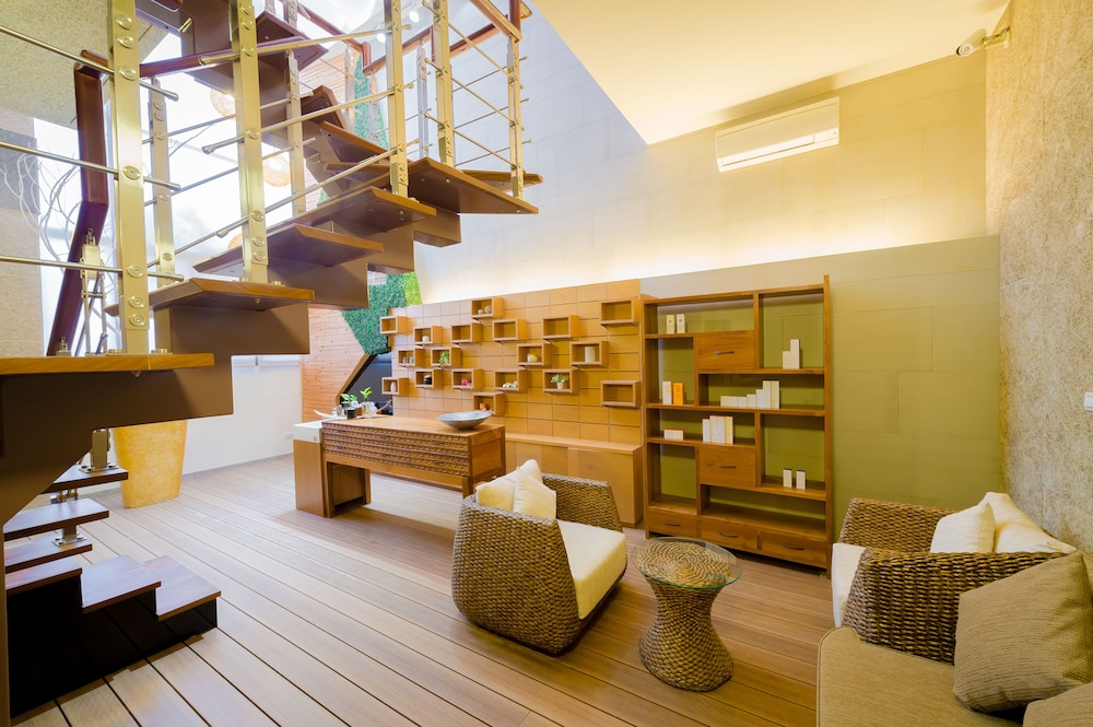 Yundeng Landscape Hotel 38/62