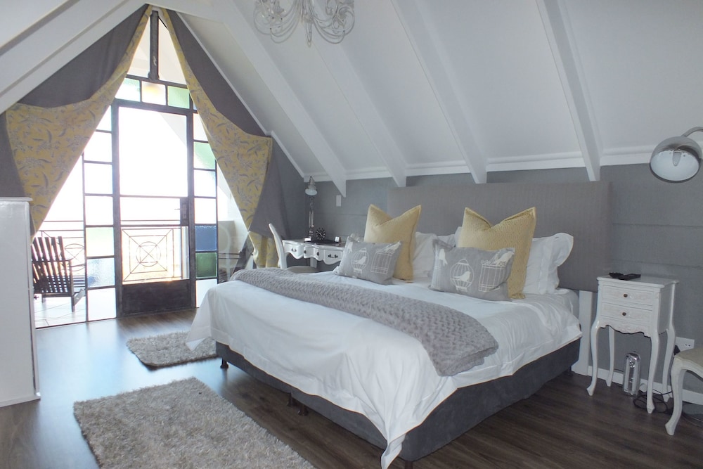 Loerie Apos S Call Guesthouse 7/49