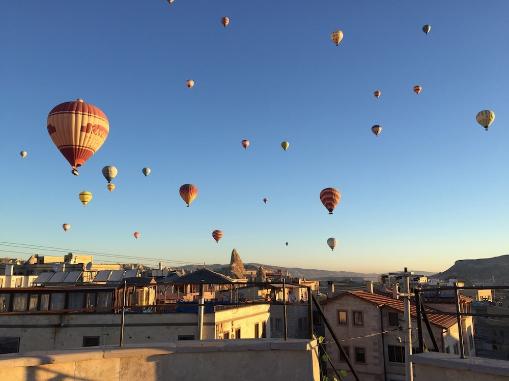 Balloon Cave Hotel 42/45