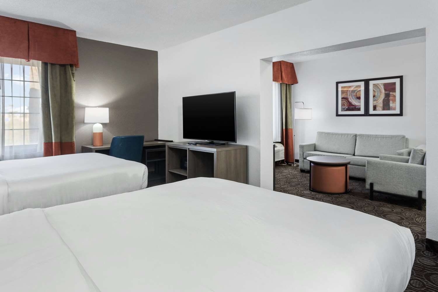 SUITE, 2 QUEEN BEDS