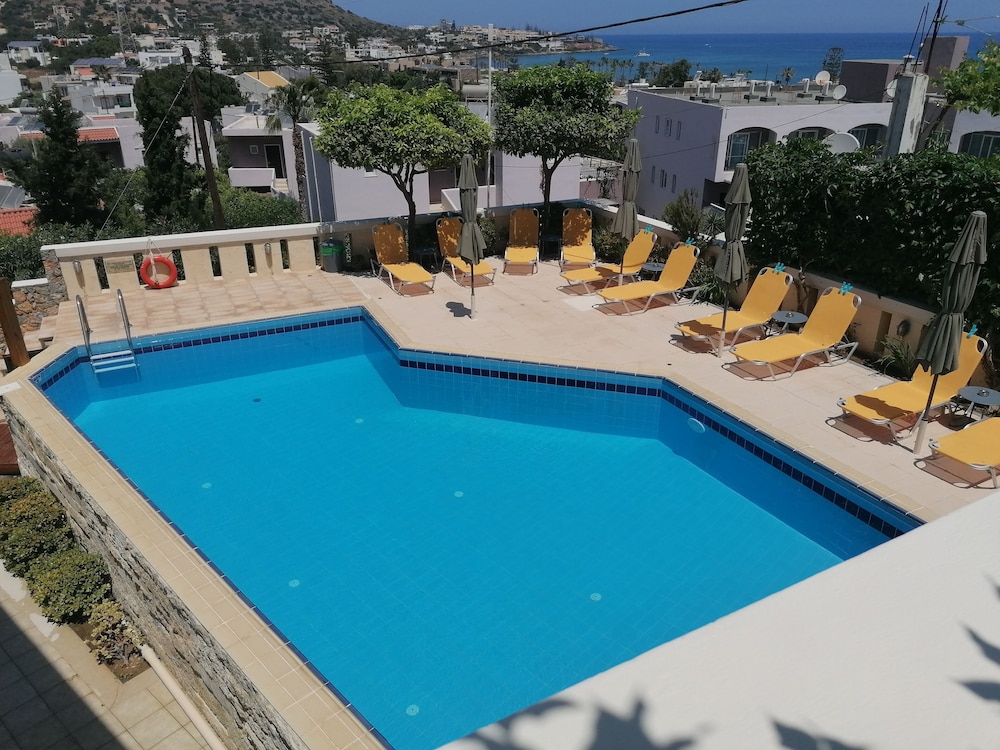 Villiana Holiday Apartments 22/50