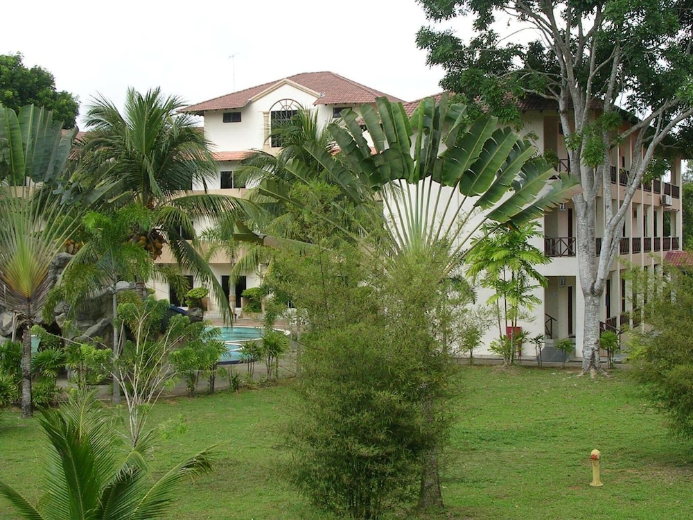 Rompin Beach Resorts 29/39