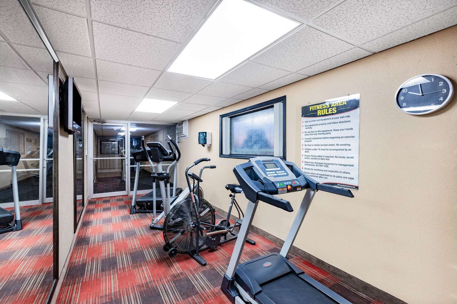 Ramada By Wyndham Grand Forks 11/40