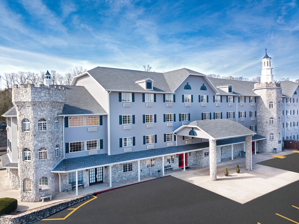 Stone Castle Hotel & Conference Center photo1