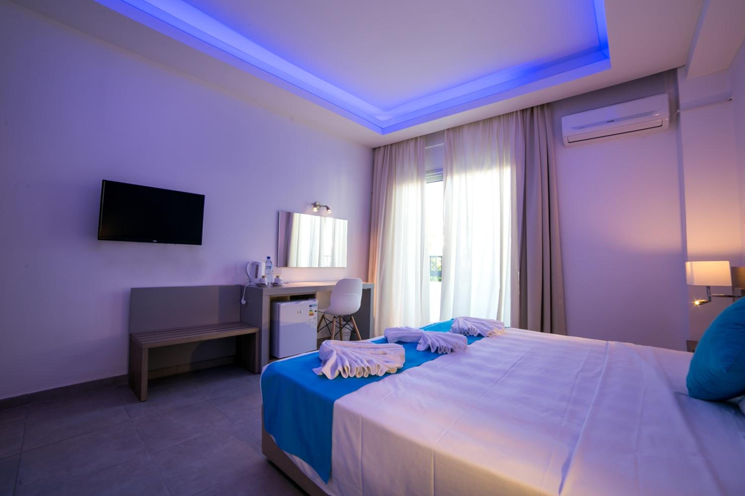 Flora Maria Hotel 31/64