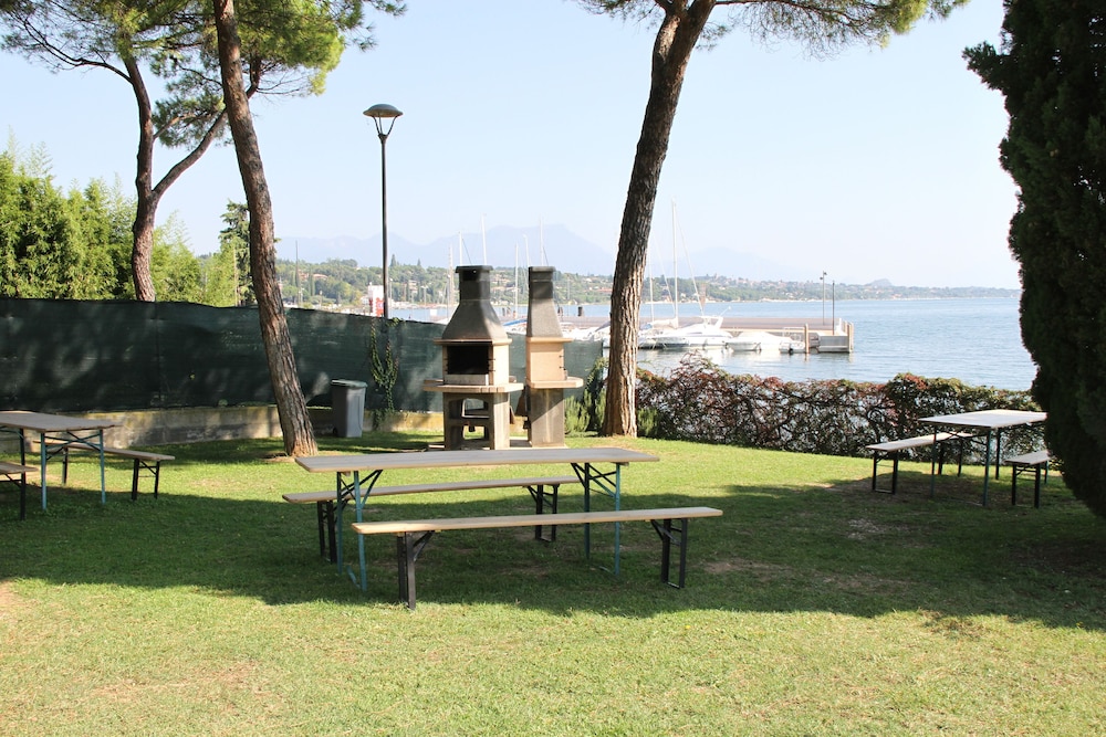 Le Corti Del Lago 18/29