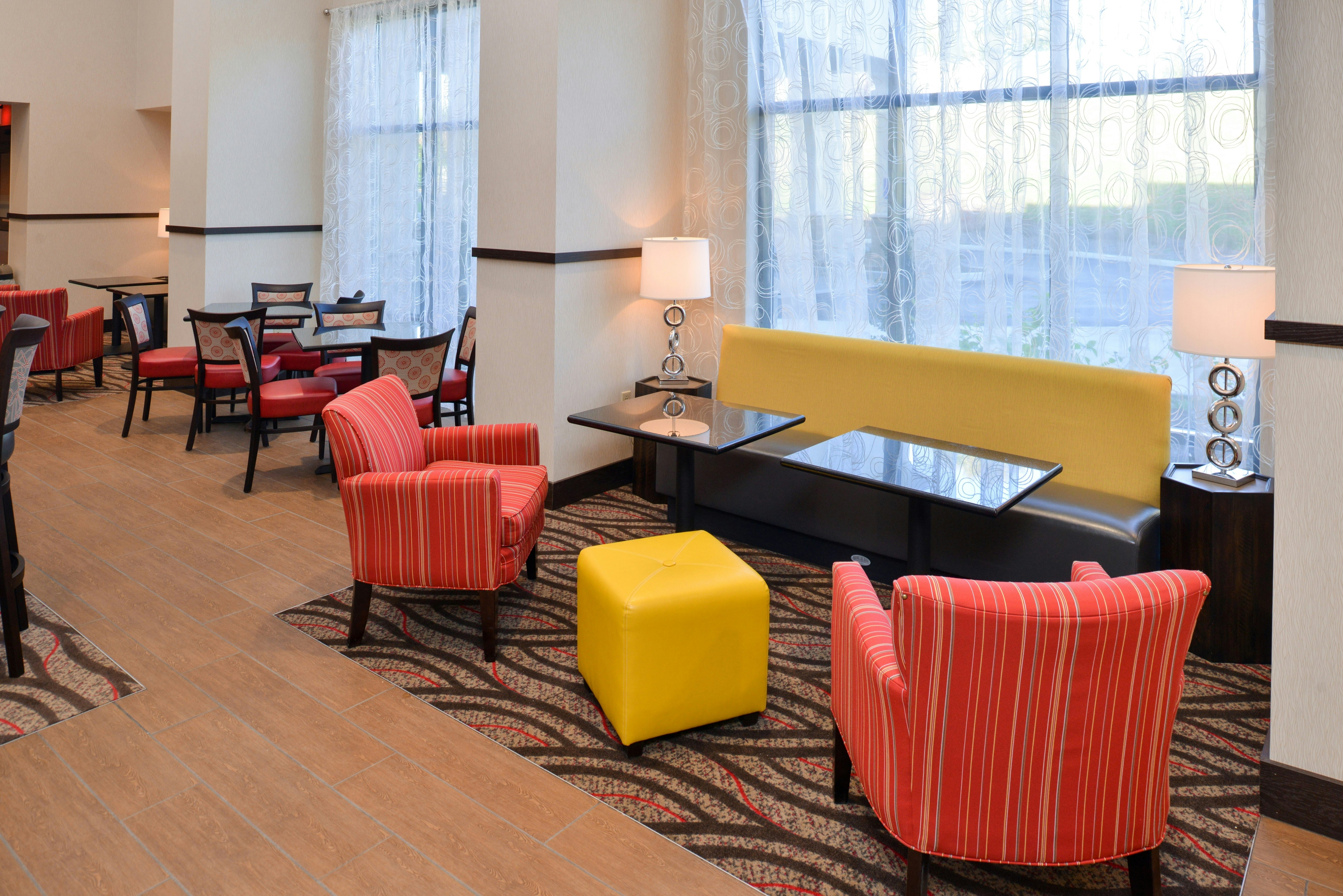 Hampton Inn & Suites California University-Pittsburgh 29/45