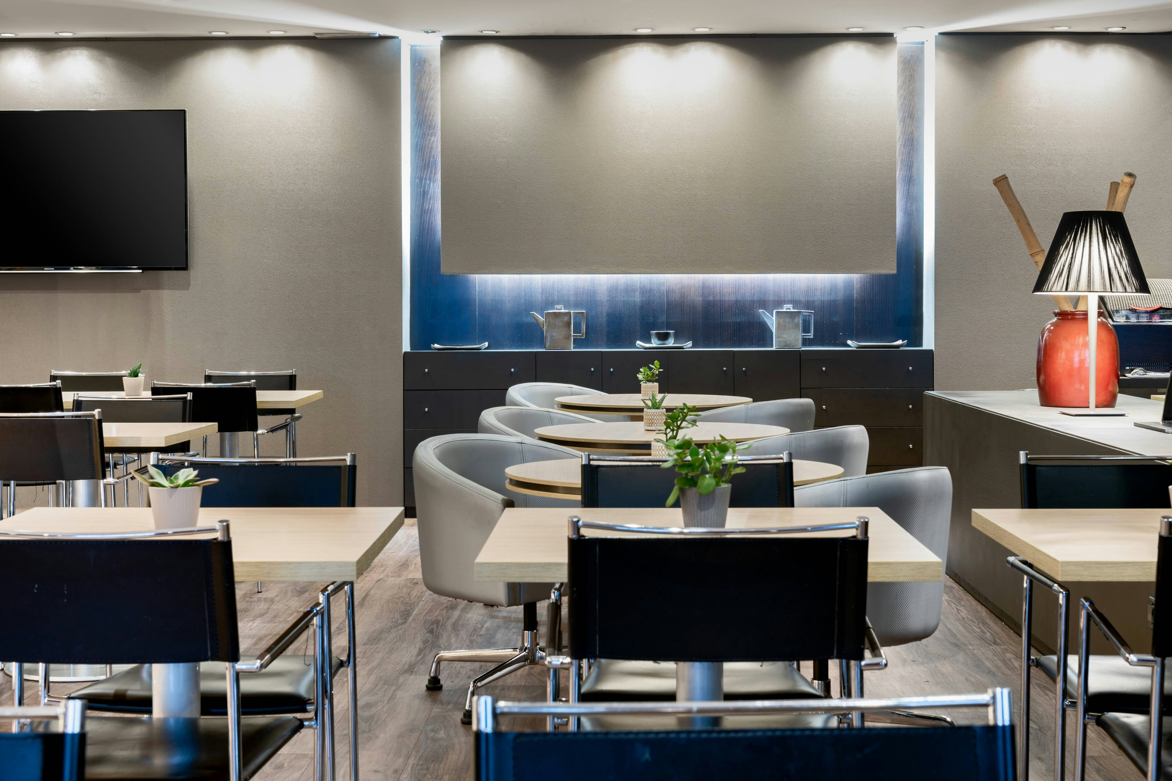 AC Hotel Badajoz by Marriott 45/49