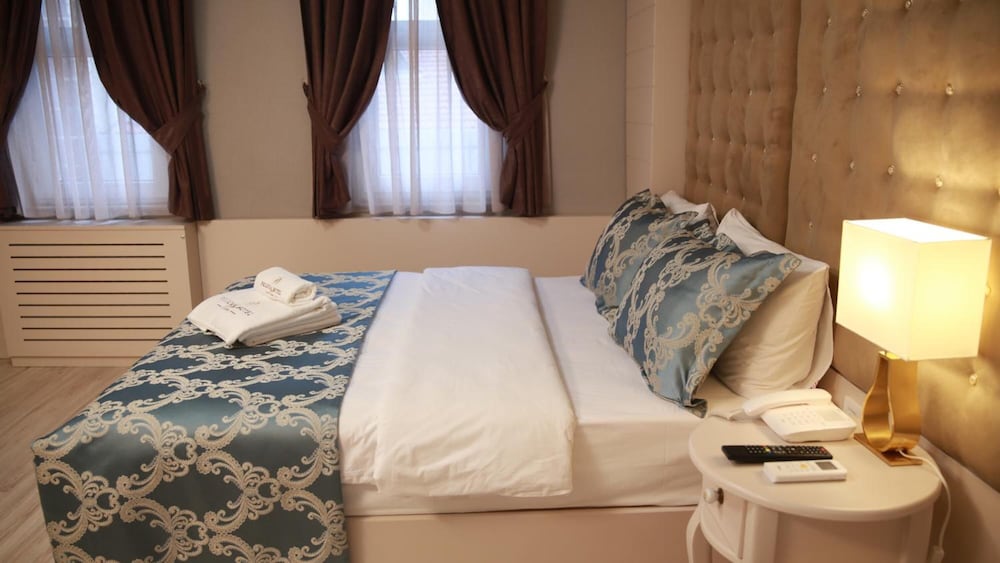 Pelican House Hotel 15/26