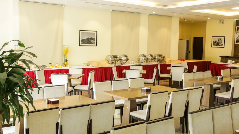 Tqt Hotel 51/60