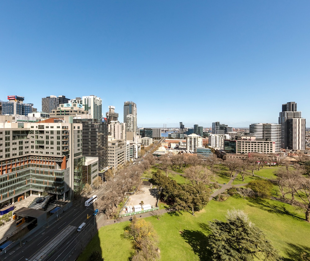 Oaks Melbourne on William Suites 40/50