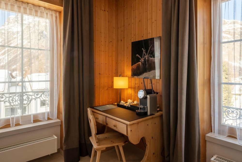 Edelweiss Swiss Quality Hotel 48/48
